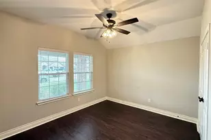 704 Ransom Wy, Greenville, TX 75402 - Photo 10