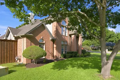 94 Bremen Drive, Hurst, TX 76054 - Photo 2