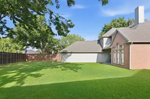 94 Bremen Dr, Hurst, TX 76054 - Photo 38