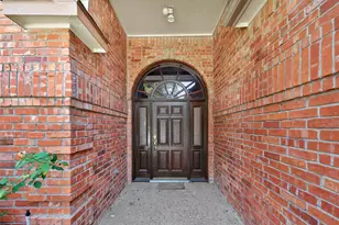 2105 Rolling Oak Ln, Garland, TX 75044 - Photo 2
