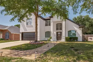 230 Longhorn Trail, Grand Prairie, TX 75052 - Photo 2