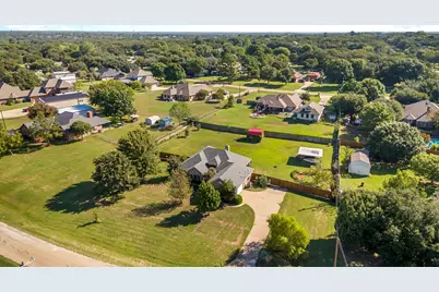 2609 Castle Road, Burleson, TX 76028 - Photo 34