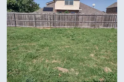 1613 Wavecrest Drive, Glenn Heights, TX 75154 - Photo 8
