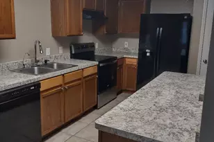 1613 Wavecrest Dr, Glenn Heights, TX 75154 - Photo 4