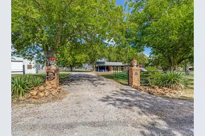 9591 Dripping Springs Road, Denison, TX 75021 - Photo 2