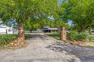 9591 Dripping Springs Rd, Denison, TX 75021 - Photo 2