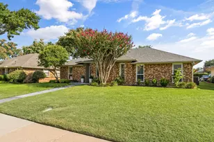 2403 Silverthorne Dr, Dallas, TX 75287 - Photo 4
