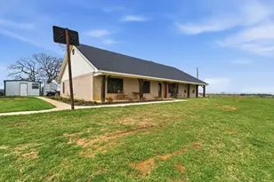 301 Rhoades Ln, Springtown, TX 76082 - Photo 1