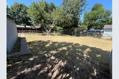 1319 Hansboro Avenue, Dallas, TX 75224 - Photo 14