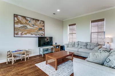 1132 Hemingway Lane, Irving, TX 75063 - Photo 14