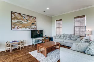 1132 Hemingway Ln, Irving, TX 75063 - Photo 14