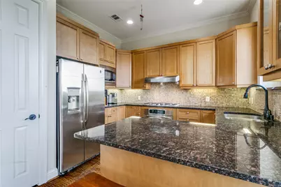 1132 Hemingway Lane, Irving, TX 75063 - Photo 4