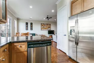 1132 Hemingway Ln, Irving, TX 75063 - Photo 6