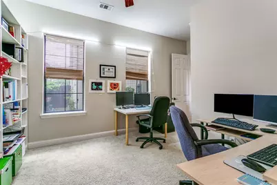 1132 Hemingway Lane, Irving, TX 75063 - Photo 32