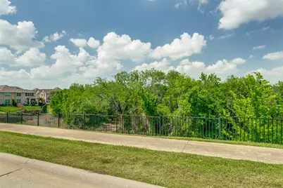 1132 Hemingway Lane, Irving, TX 75063 - Photo 38