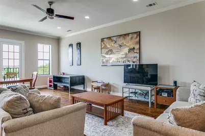 1132 Hemingway Lane, Irving, TX 75063 - Photo 14