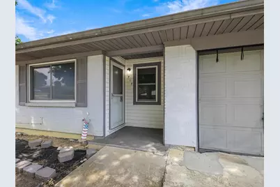 717 NW 14th Street, Grand Prairie, TX 75050 - Photo 2