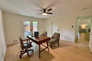 9920 Greenfield Dr, Dallas, TX 75238 - Photo 12
