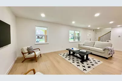 9920 Greenfield Drive, Dallas, TX 75238 - Photo 2