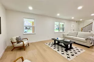 9920 Greenfield Dr, Dallas, TX 75238 - Photo 2