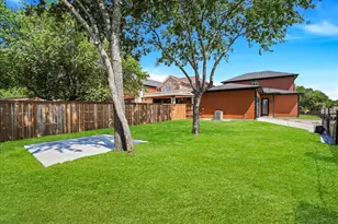 8924 Dunlap St, Dallas, TX 75217 - Photo 30