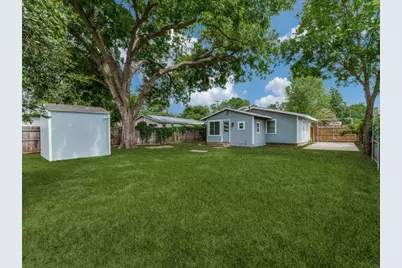512 Bluebonnet Drive, Hurst, TX 76053 - Photo 12