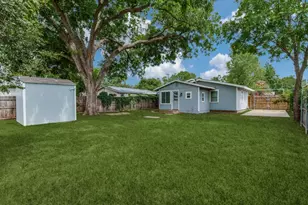 512 Bluebonnet Dr, Hurst, TX 76053 - Photo 12