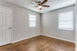 512 Bluebonnet Dr, Hurst, TX 76053 - Photo 8