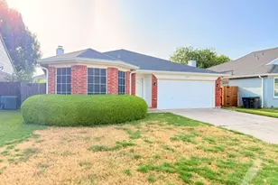 8125 Dripping Springs Dr, Fort Worth, TX 76134 - Photo 1