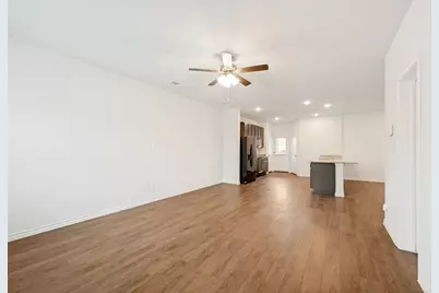 5569 Willamette Drive, Fort Worth, TX 76119 - Photo 4