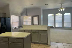 4820 Thames Dr, Grand Prairie, TX 75052 - Photo 8