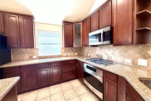 9404 Caliente Dr, McKinney, TX 75072 - Photo 6