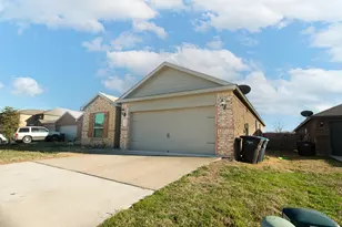 6001 Royal Gorge Dr, Fort Worth, TX 76179 - Photo 2
