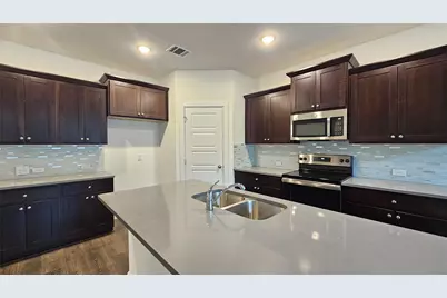 1215 Stagecoach Trail, Justin, TX 76247 - Photo 6