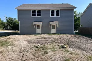 533-535 E Ball St, Tom Bean, TX 75489 - Photo 4