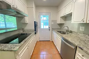 2711 Olympia Dr, Arlington, TX 76013 - Photo 12