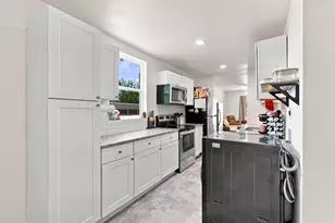 298 7th St, Honey Grove, TX 75446 - Photo 16