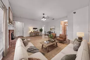 1017 Aaron Dr, Burleson, TX 76028 - Photo 8