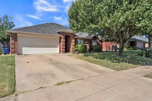 1017 Aaron Dr, Burleson, TX 76028 - Photo 2