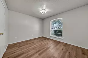 1017 Aaron Dr, Burleson, TX 76028 - Photo 20