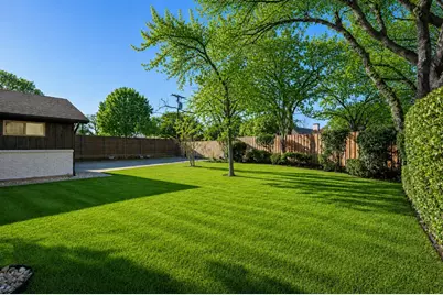 9565 Dartridge Drive, Dallas, TX 75238 - Photo 16