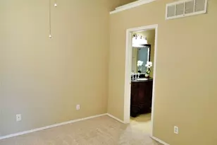 517 Ranch Trail, Irving, TX 75063 - Photo 10