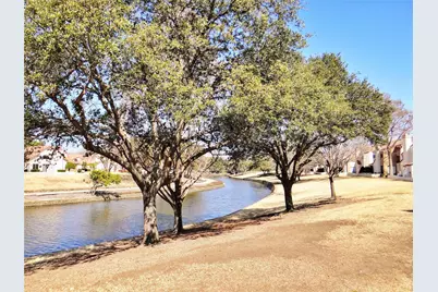 517 Ranch Trail #127, Irving, TX 75063 - Photo 24