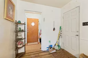 1012 Rosebud Dr, Azle, TX 76020 - Photo 4