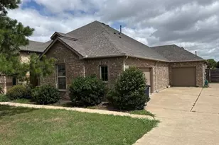 1300 Twisting Wind Dr, Fort Worth, TX 76052 - Photo 4