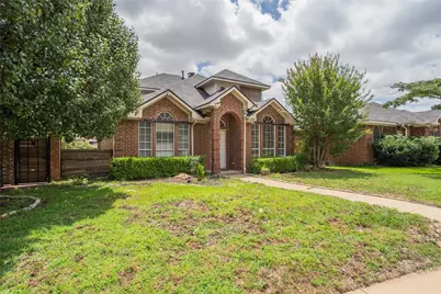 1701 Creekway Drive, Lewisville, TX 75067 - Photo 2