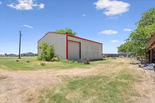 9542 Heritage Pkwy, West, TX 76691 - Photo 22