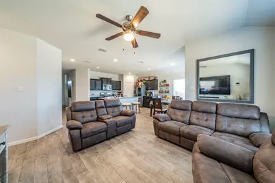 8028 Muddy Creek Drive, Fort Worth, TX 76131 - Photo 4