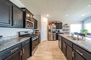 8028 Muddy Creek Dr, Fort Worth, TX 76131 - Photo 6