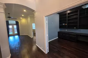 2717 Cliffwood Dr, Grapevine, TX 76051 - Photo 4